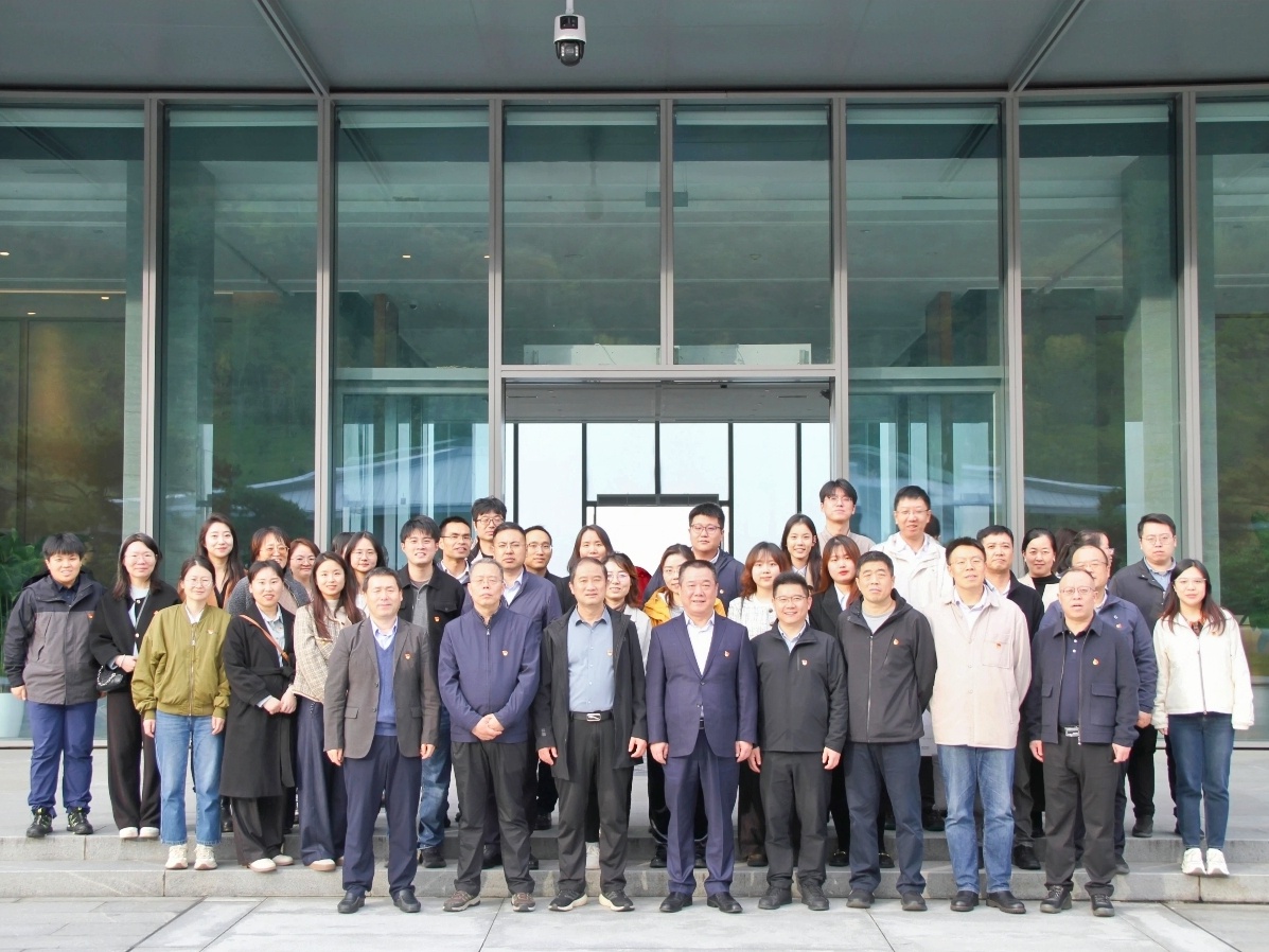 西安投資控股與市財(cái)政局相關(guān)黨支部聯(lián)合開(kāi)展黨團(tuán)共建主題活動(dòng) 西安投資控股與市財(cái)政局相關(guān)黨支部聯(lián)合開(kāi)展黨團(tuán)共建主題活動(dòng)